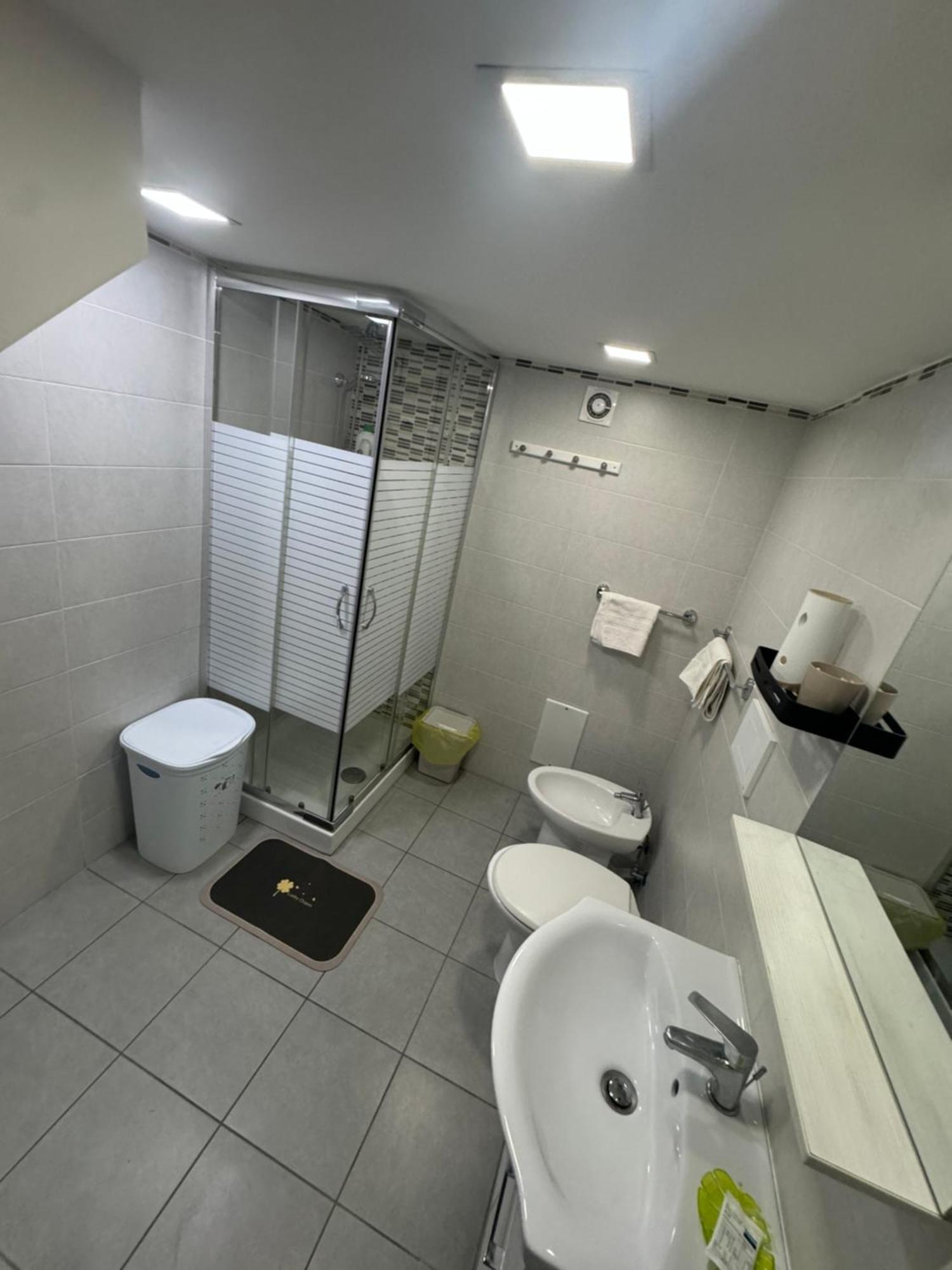 A' Casarell' Apartment Napoli Bagian luar foto